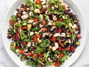 Grilled-lentil-and-Halloumi-Salad